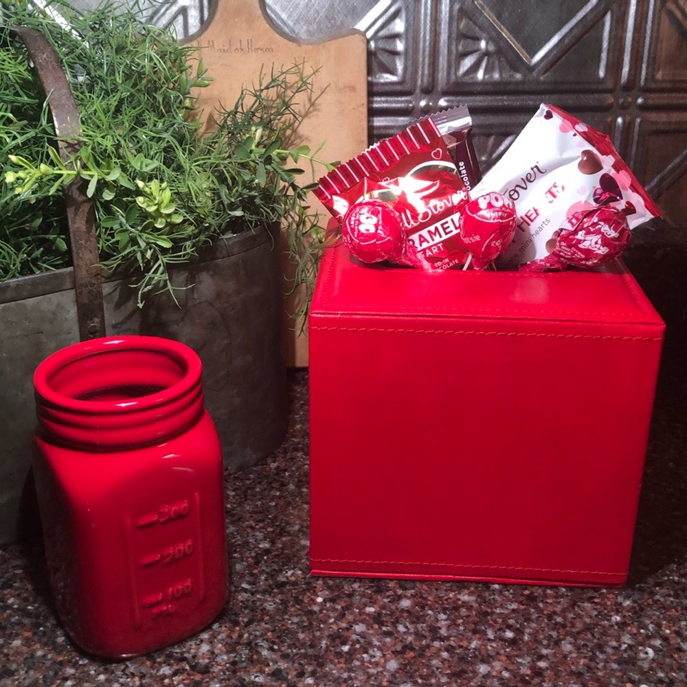 NWT Red Faux Leather Tissue box Multi Use Storage Box Magnetic Closure - Picture 6 of 15